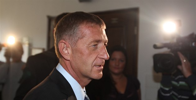 Roman Janoušek u pražského vrchního soudu. Roman Janoušek u pražského vrchního soudu.