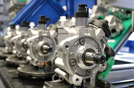 Bosch Diesel přispívá k vyšší úrovni vzdělávání a pracovní kvalifikace Bosch Diesel přispívá k vyšší úrovni vzdělávání a pracovní kvalifikace
