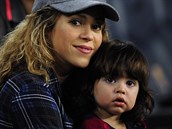 Shakira a její syn Milan (Barcelona, 18. října 2014) Shakira a její syn Milan (Barcelona, 18. října 2014)
