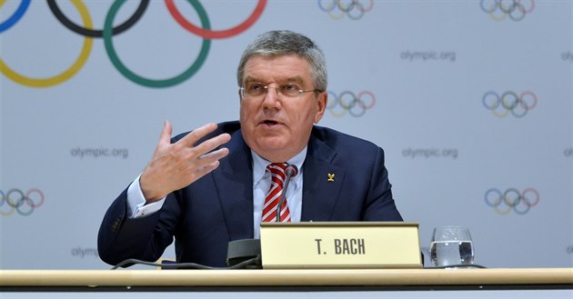 Olympijský šéf Thomas Bach ještě minulý týden označil aféru za „problém... Olympijský šéf Thomas Bach ještě minulý týden označil aféru za „problém...