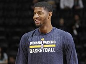 Paul George na předzápasovém tréninku Indiany Pacers. Paul George na předzápasovém tréninku Indiany Pacers.